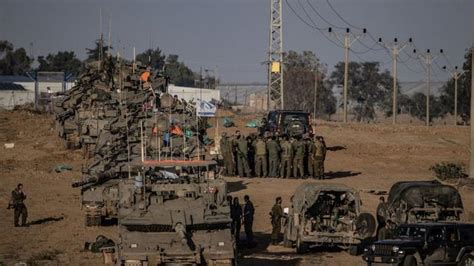 Hizbullah: Golan''da İsrail ordusuna ait kışlayı onlarca roketle hedef aldık